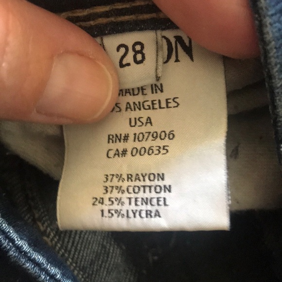 Amazing Hudson stretch jeans! - Picture 2 of 3